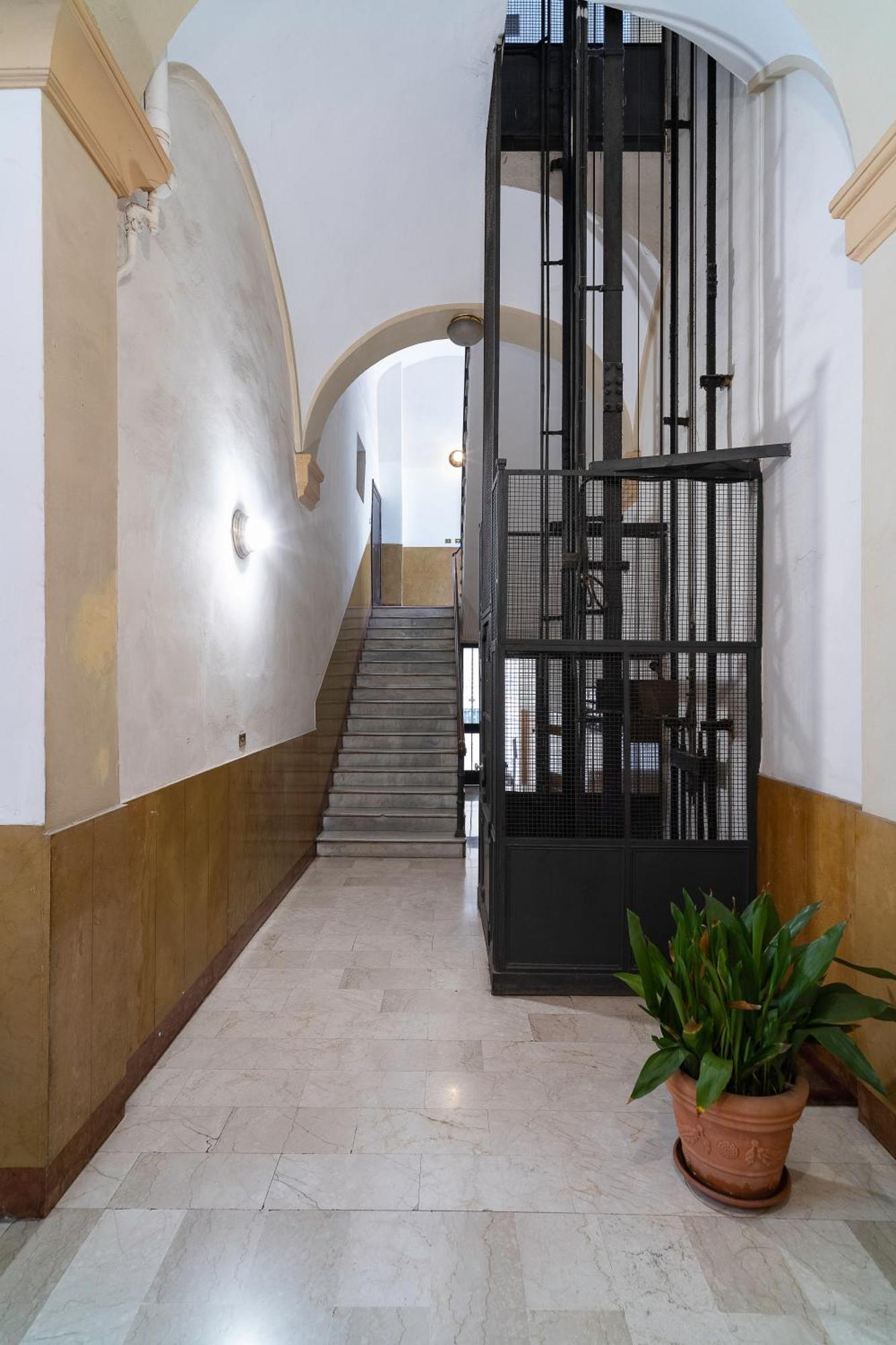 Lussuoso Appartamento Nel Cuore Del Centro Storico — Photos 3